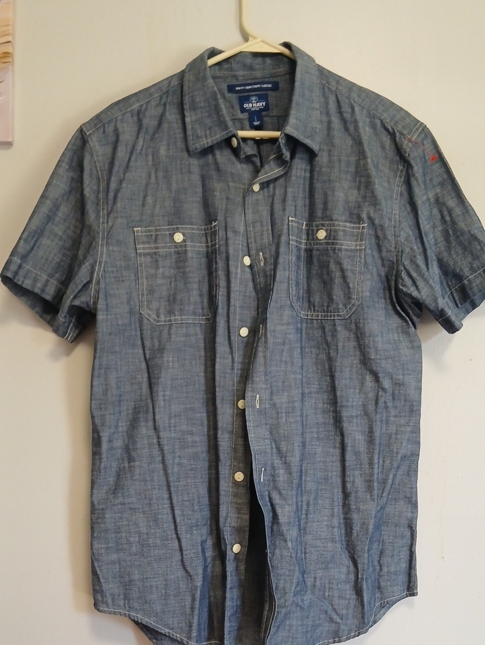 Old Navy Men's Chambray Short-Sleeve Shirt in Denim Blue